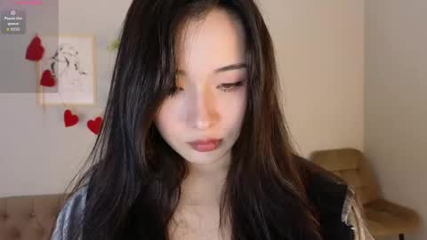 Snapshot of sindy_cet chatting on 05/27/26, 08:06 Eva online show from 05/27/26, 08:06