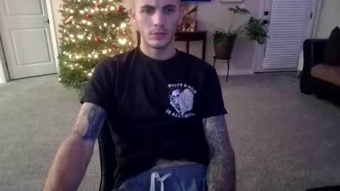 Snapshot of sinfullv chatting on 12/18/25, 08:42 sinfullv online show from 12/18/25, 08:42