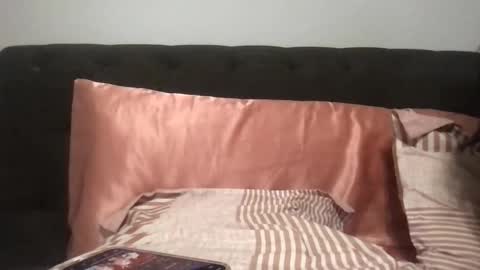 Snapshot of sinn3er chatting on 12/19/25, 06:20 sinn3er online show from 12/19/25, 06:20