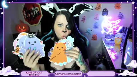 Snapshot of sinominx chatting on 10/10/25, 02:10 Sinomin online show from 10/10/25, 02:10