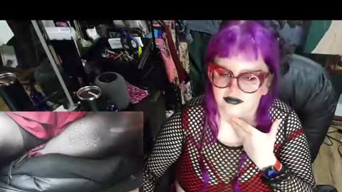 Sinstress hemlock online show from 06/25/26, 05:12