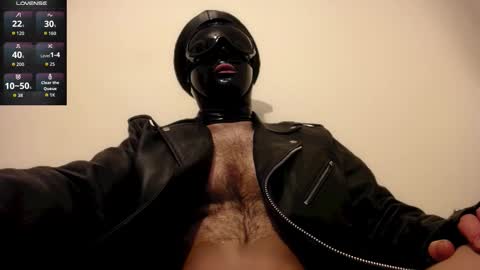 Snapshot of sirdarkshine chatting on 11/16/25, 06:46 Sir Darkshine online show from 11/16/25, 06:46