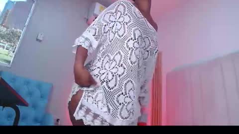 Snapshot of sirena_fuego chatting on 02/22/26, 03:43 Elyzabeth online show from 02/22/26, 03:43