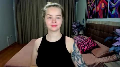 SirenaBloom online show from 05/08/26, 04:18