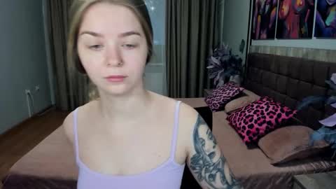 SirenaBloom online show from 05/11/26, 04:29