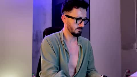 Sir Max online show from 11/11/25, 10:54