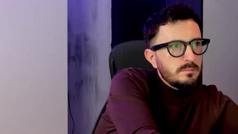 Sir Max online show from 11/18/25, 06:12