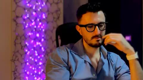 Sir Max online show from 12/01/25, 10:48