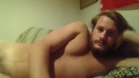 Snapshot of sissyboy031 chatting on 10/13/25, 02:44 sissyboy031 online show from 10/13/25, 02:44