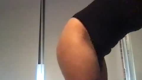 Free and looking for a owner online show from 02/20/26, 11:54