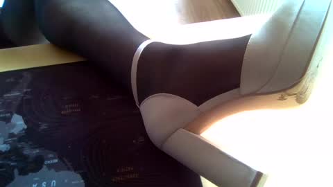 sissyhannah17112 online show from 06/30/26, 09:54