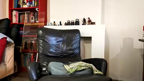 Petra online show from 04/15/26, 06:04