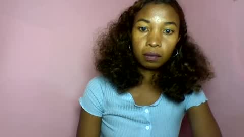 Snapshot of sisybelle chatting on 07/19/26, 05:05 sisybelle online show from 07/19/26, 05:05