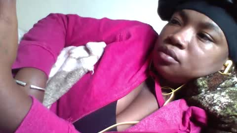 sisyh697532 online show from 05/22/26, 08:36