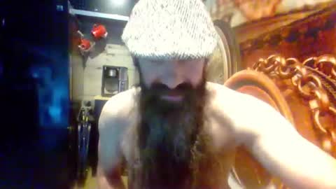 Snapshot of sitonmybeardxxx chatting on 07/17/26, 04:45 sitonmybeardxxx online show from 07/17/26, 04:45