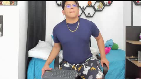 Siul Thompson online show from 01/17/25, 03:12