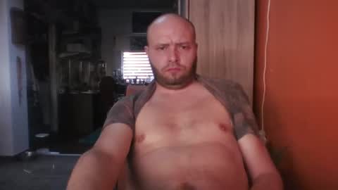 Snapshot of sixten19795 chatting on 03/07/25, 03:28 sixten19795 online show from 03/07/25, 03:28