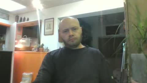 Snapshot of sixten19795 chatting on 11/20/25, 08:03 sixten19795 online show from 11/20/25, 08:03