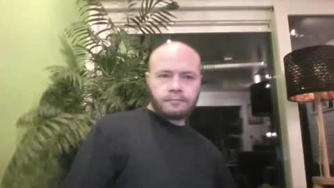 Snapshot of sixten19795 chatting on 12/15/25, 06:28 sixten19795 online show from 12/15/25, 06:28