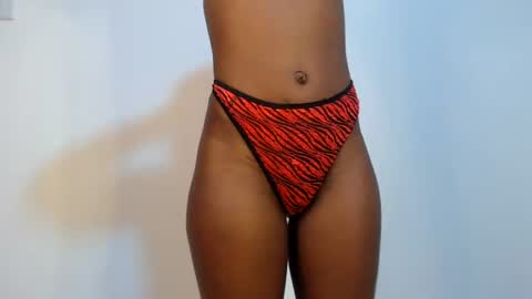 Snapshot of sizzly_ass chatting on 06/28/26, 03:18 sizzly_ass online show from 06/28/26, 03:18