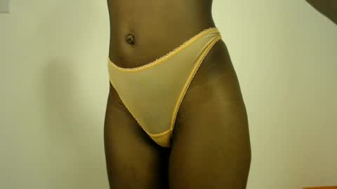 Snapshot of sizzly_ass chatting on 06/29/26, 11:27 sizzly_ass online show from 06/29/26, 11:27