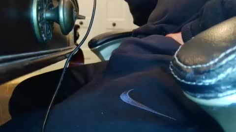 Snapshot of sjb10 chatting on 11/10/25, 06:29 sjb10 online show from 11/10/25, 06:29