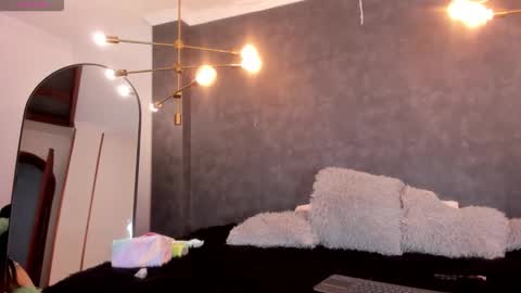 SKAILYN ANGELS online show from 02/25/26, 03:05