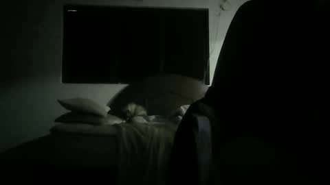 Snapshot of skanky_little_dolls chatting on 11/19/25, 02:17 skanky_little_dolls online show from 11/19/25, 02:17