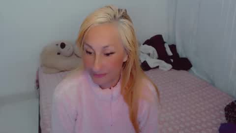 Arlett online show from 01/13/26, 03:45