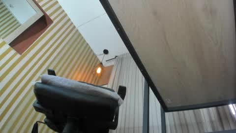 Snapshot of skarlettbarnes chatting on 04/13/26, 12:10 skarlettbarnes online show from 04/13/26, 12:10