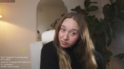 Im Scarlett  ONLINE  5pm-10pm NYC time  online show from 01/12/25, 03:17