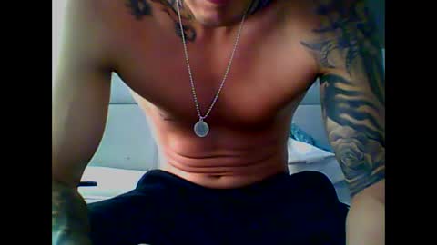 Snapshot of skater19xxx chatting on 02/12/25, 04:00 miguel online show from 02/12/25, 04:00