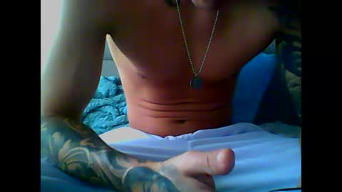 Snapshot of skater19xxx chatting on 02/26/25, 06:43 miguel online show from 02/26/25, 06:43