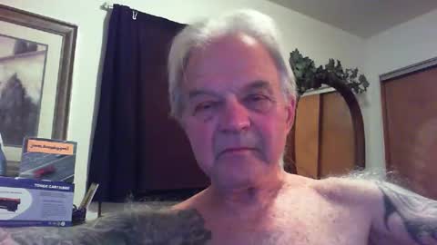 skeeeziks online show from 05/19/26, 01:44