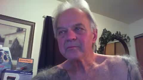 skeeeziks online show from 05/19/26, 01:56