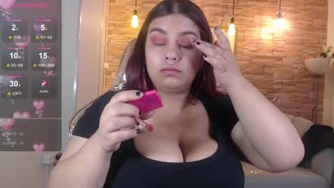 Snapshot of skeler_lovd_b chatting on 02/19/25, 01:06 Skarlet online show from 02/19/25, 01:06