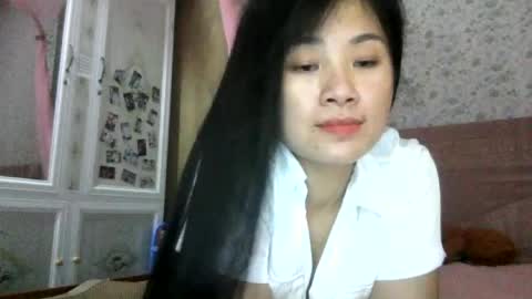 Snapshot of skie1111 chatting on 06/20/26, 06:27 Shie online show from 06/20/26, 06:27