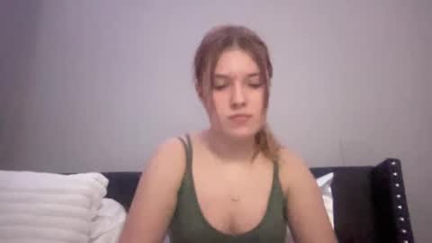 Snapshot of skiimaskabby chatting on 02/06/25, 08:29 skiimaskabby online show from 02/06/25, 08:29