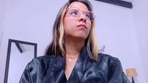 skinny_hottie18 online show from 02/05/25, 01:54