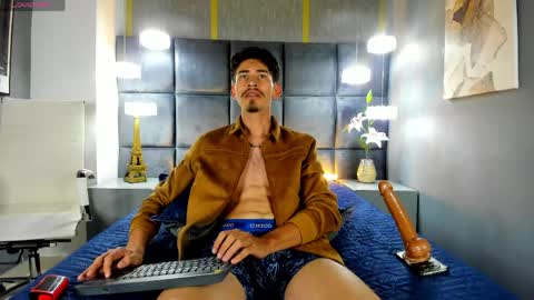 skinny jean  online show from 05/19/26, 08:48