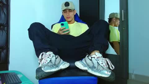 skinny marked online show from 12/25/24, 08:40