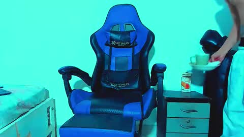 skinny marked online show from 10/28/25, 02:04