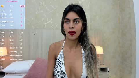 Snapshot of skinny_noa chatting on 01/09/25, 11:25 Noa online show from 01/09/25, 11:25