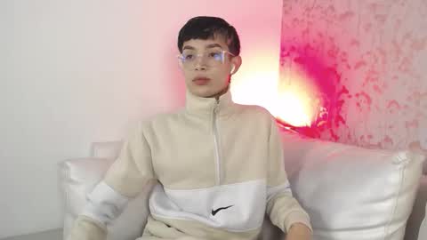 Snapshot of skinny_office chatting on 02/08/26, 12:52 David online show from 02/08/26, 12:52