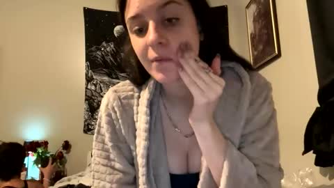 skinnyangel21 online show from 12/04/25, 12:20