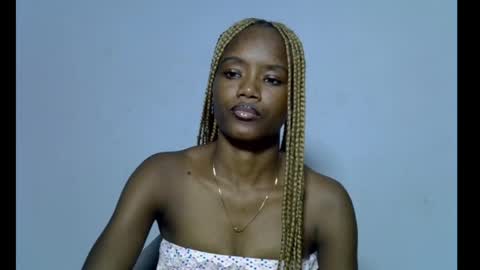 Linda independent model online show from 04/03/26, 05:22