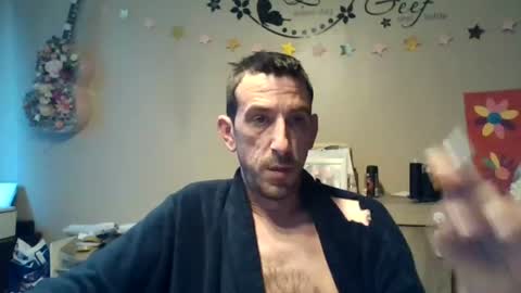 Snapshot of skinnybigcock2 chatting on 07/04/26, 04:29 SkinnyBigCock2 online show from 07/04/26, 04:29