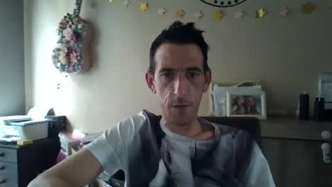 Snapshot of skinnybigcock2 chatting on 07/24/26, 01:31 SkinnyBigCock2 online show from 07/24/26, 01:31