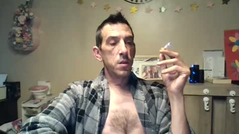 Snapshot of skinnybigcock2 chatting on 08/02/26, 04:00 SkinnyBigCock2 online show from 08/02/26, 04:00