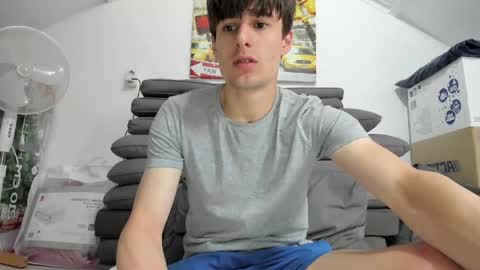 Snapshot of skinnyguywithbigd chatting on 05/14/26, 02:57 skinnyguywithbigd online show from 05/14/26, 02:57